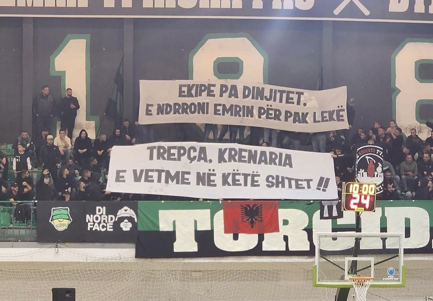Torcida tallet me Pejën pas ndryshimit të emrit në “Go+ Peja”, pejanët kundërpërgjigjen pas ndeshjes