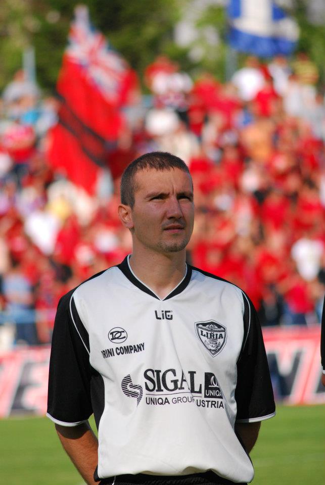 Uliks Emra: Liria - Vëllaznimi